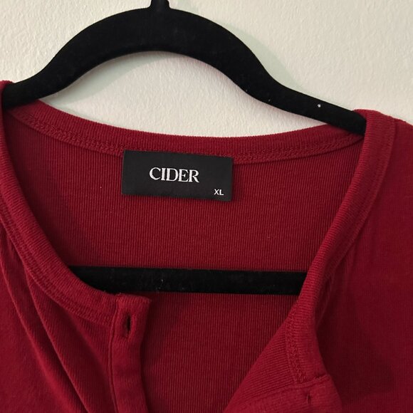 Short-Sleeved Button Down Top - Picture 5 of 6